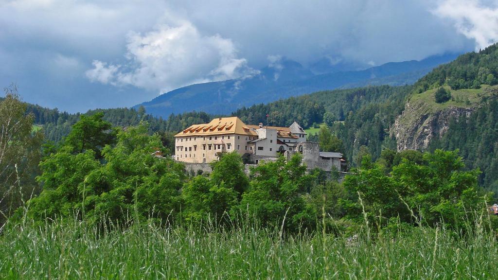 Berggasthof Haeusler San Lorenzo di Sebato Esterno foto